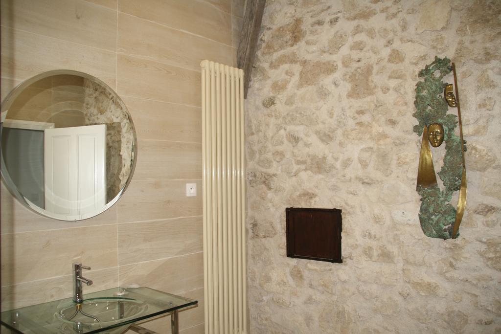 Bed and Breakfast Aux Pots Bleus Nissan-lez-Enserune Zimmer foto