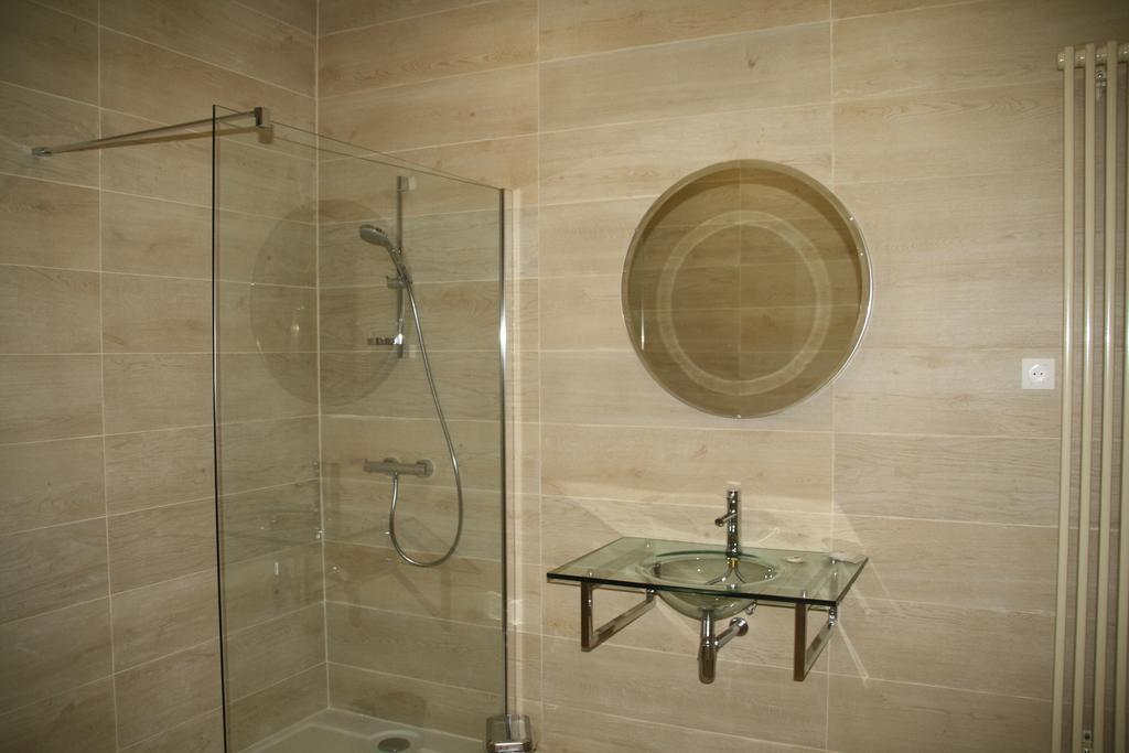 Bed and Breakfast Aux Pots Bleus Nissan-lez-Enserune Zimmer foto