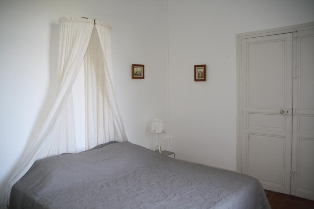 Bed and Breakfast Aux Pots Bleus Nissan-lez-Enserune Zimmer foto