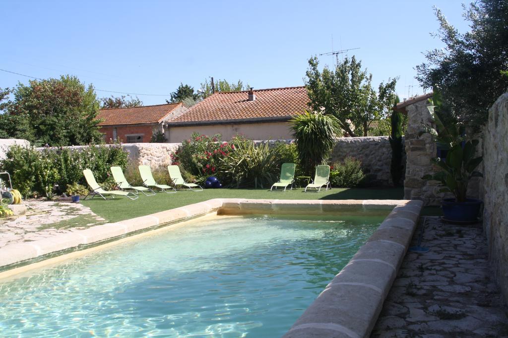 Bed and Breakfast Aux Pots Bleus Nissan-lez-Enserune Exterior foto